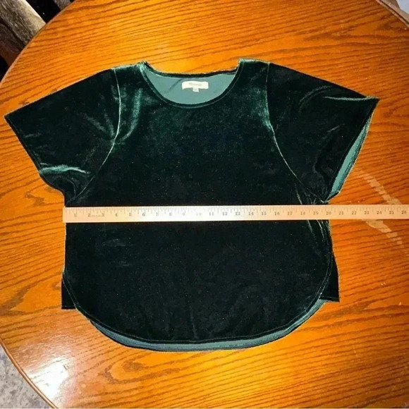Madewell Size Small Velvet Butterfly Short Sleeves Slightly Cropped Boxy Green - Picture 9 of 10